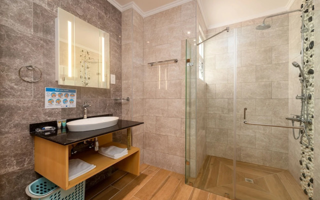 Royale Suites by Arc Royale Luxury Apts