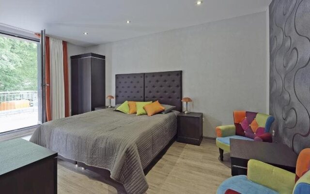 Nella Parkhotel