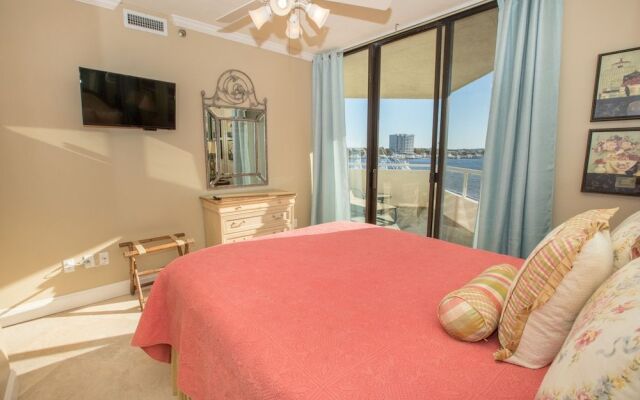 East Pass Towers 304 3 Bedroom Condo by RedAwning