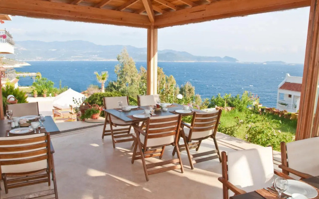 Lycia Hotel