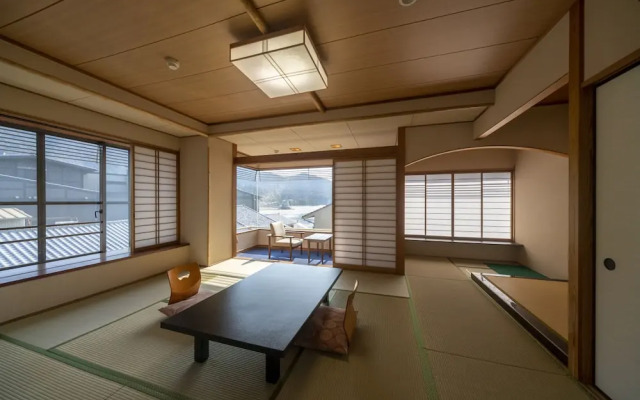Hotel Miyarikyu
