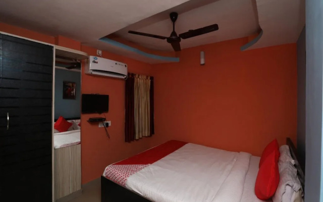 OYO 15114 Ivy Hotel