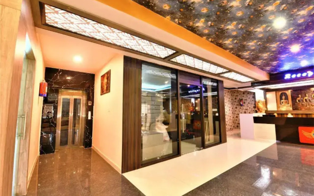 Hotel Nagina Palace