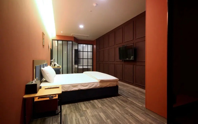 Changwon Masan IVE Hotel