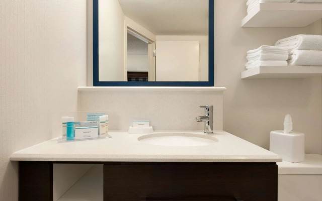 Hampton Inn Appleton-Fox River Mall Area