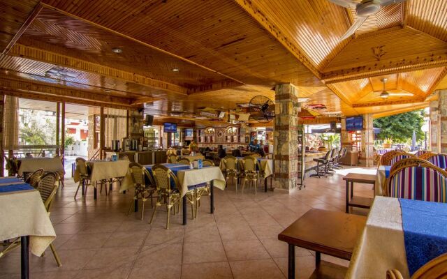 MagicTulip Beach Hotel