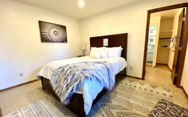 Garage Studio near OUSHC Hospital