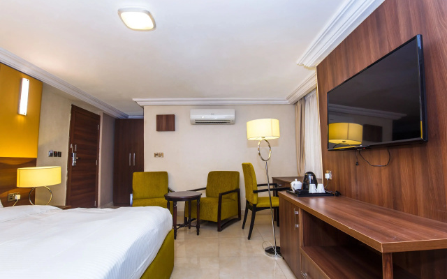 Joygate Hotel & Suites