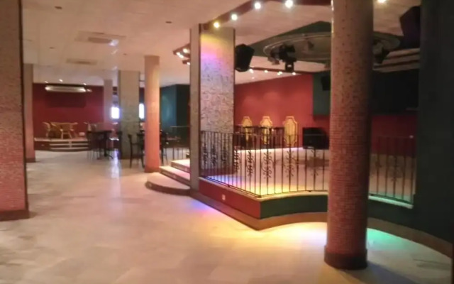Fuente del Pino .