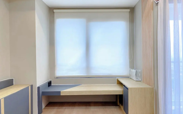 Modern Look Studio at LRT City Jatibening Apartment