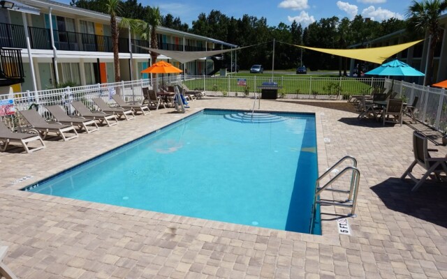 The Smart Stay Inn