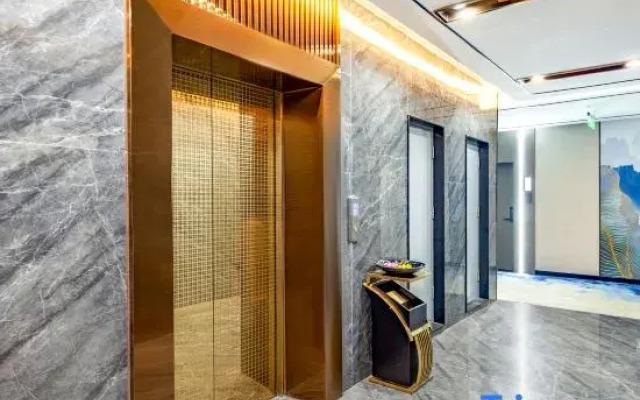 Yifeng Hotel