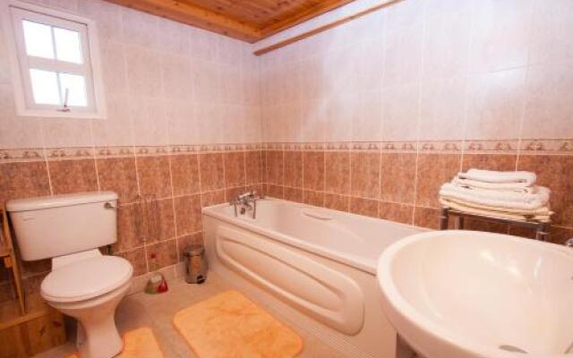 Beezies Self Catering Cottages