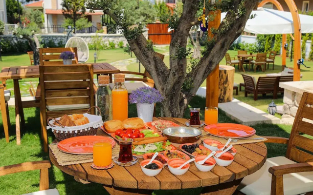 Huzurla Otel