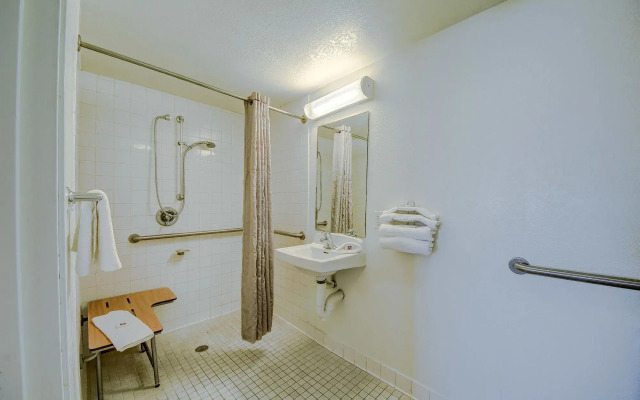 Studio 6 San Antonio, TX - Fort Sam Houston Area