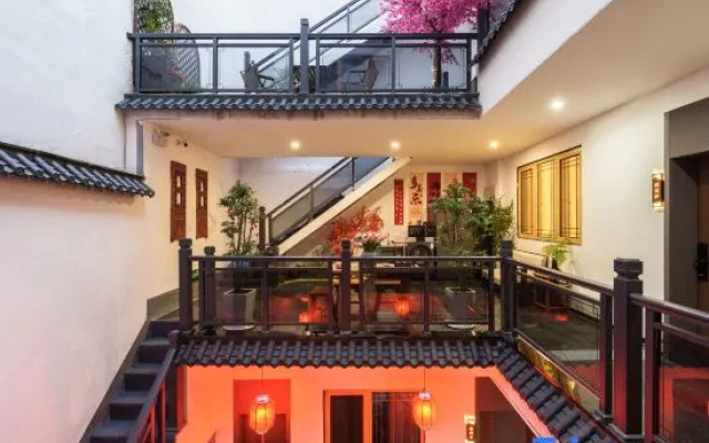 Tang Dynasty Seal · Siheyuan Tang Style Homestay (Xi'an Zhonglou Subway Station Branch) – Exterior – Xi'an