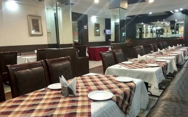 JK Rooms 108 Hotel Royal Regency