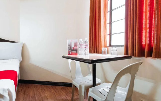 Reddoorz @ Vito Cruz Extension