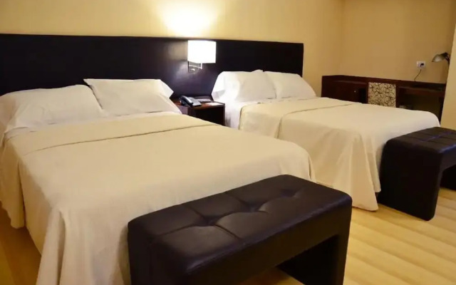 Le Parc Hotel & Suites