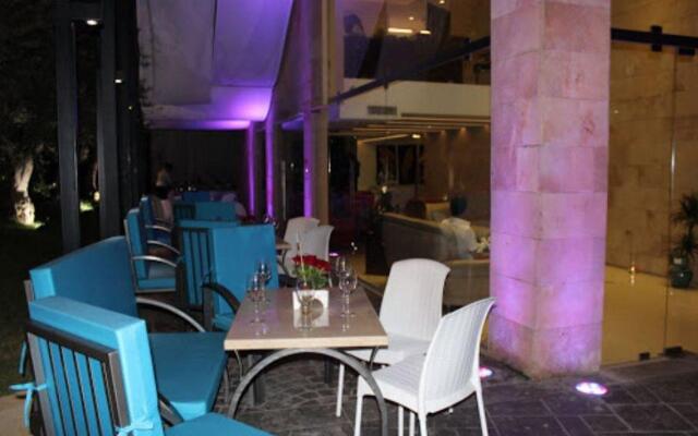 Jounieh Suites Hotel