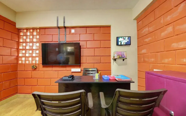 OYO 22276 Sujitha Service Apartments