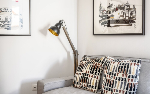 JOIVY Cosy 1-Bed Flat W/Seaview In Alfama