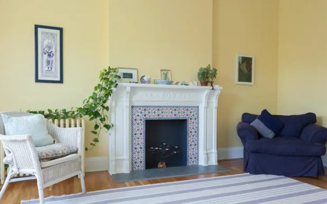 President Street Townhouse by onefinestay