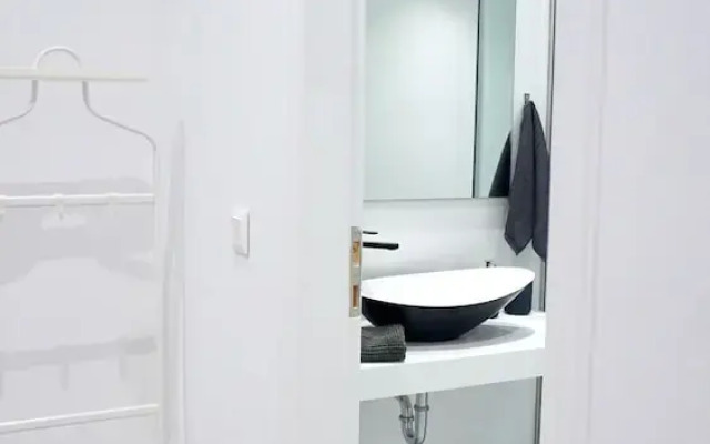 Vibrant & Cozy Apt in Athens