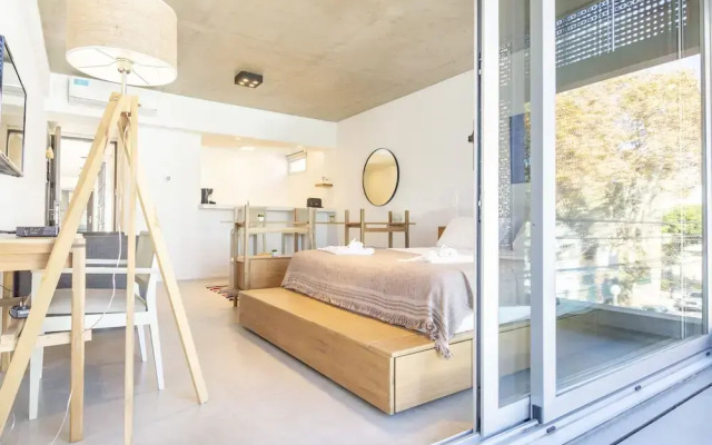 Floralis Suites by Be Local