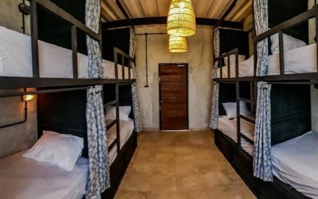 Clandestino - Hostel