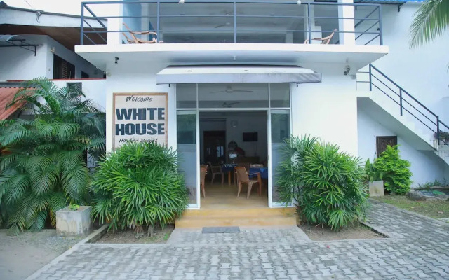 OYO 468 White House Holiday Resort