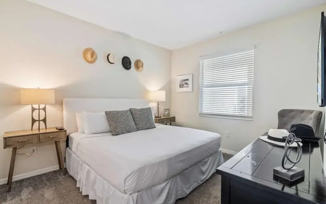 3150 Paradox Circle #406