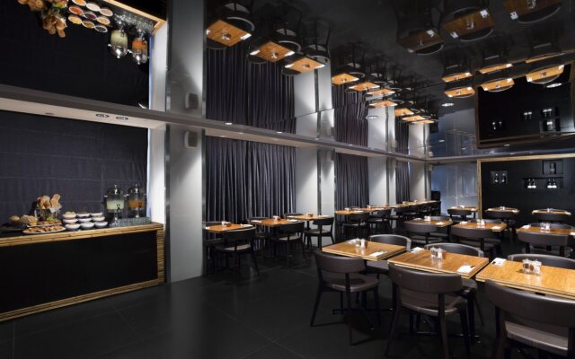 Alexander Hotel– Tel Aviv