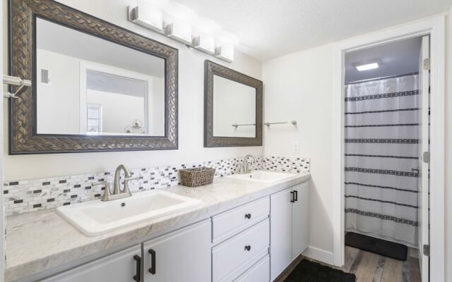 Fall Creek Retreat - 2.5 Miles From DT Branson!