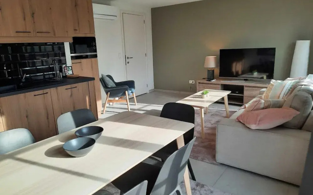 Beautiful Holiday Home in Vlaanderen With Shared Pool
