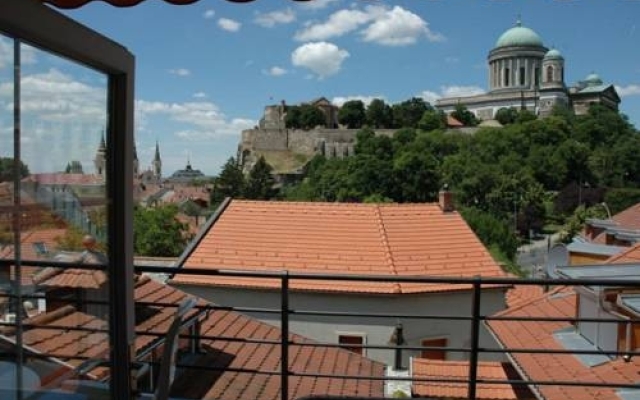 Alabárdos Panzió és Apartmanház