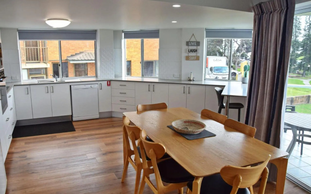 Ocean Shores Apartment 14