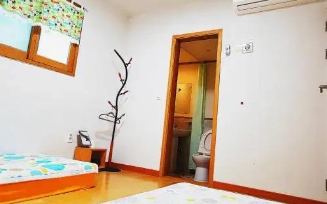 Tongyeong One Guesthouse