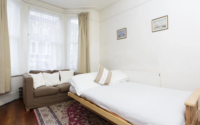 Veeve  1 Bed Garden Flat Bloom Park Road Fulham