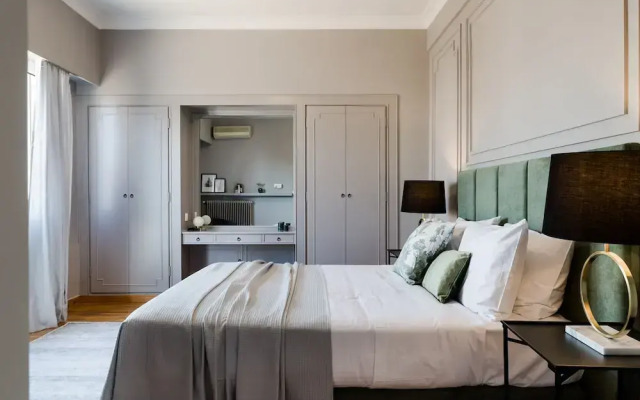 UPSTREET Elegant Luminous 3BD Apt-Kolonaki