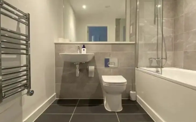Salford City Retreat - Modern 2 Bedroom Apartment