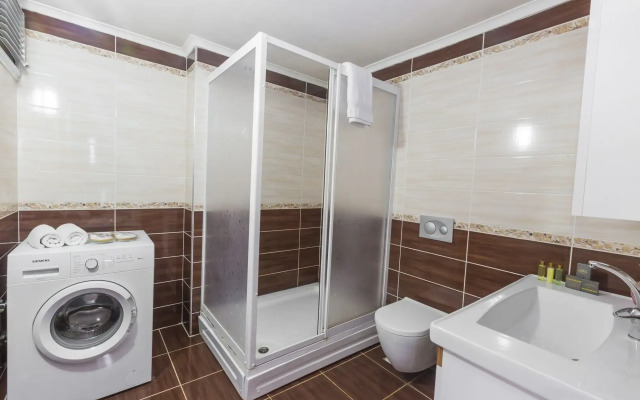 Real King Suit Otel