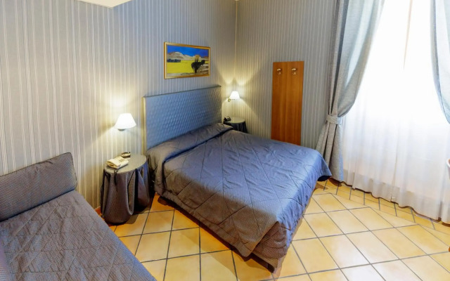 Hotel Lirico