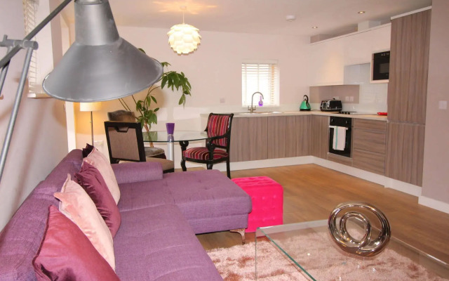Lux Living Apartments - Florian House
