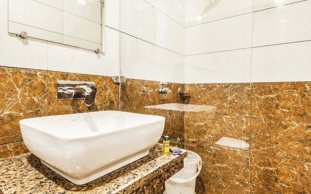 FabHotel Rosewood Inn