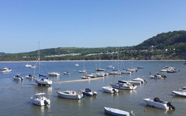 Superb Position 2 Bedroom Caravan Newquay Wales
