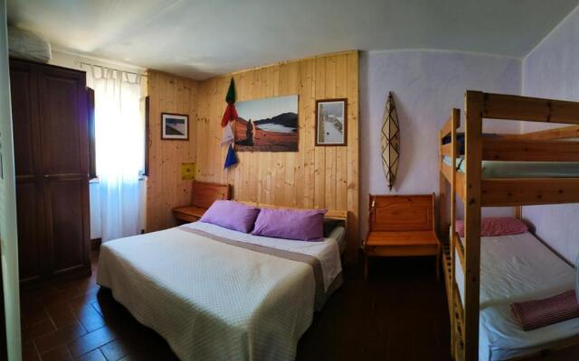 Il Bivacco Frasassi climbing house