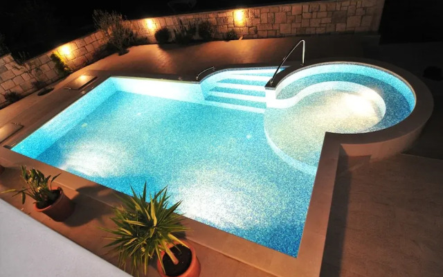 Pontus Luxury Apartments