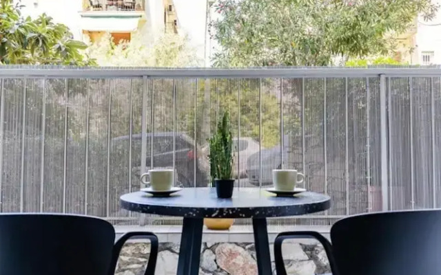 Bright and Stylish Apartment in Palaio Faliro