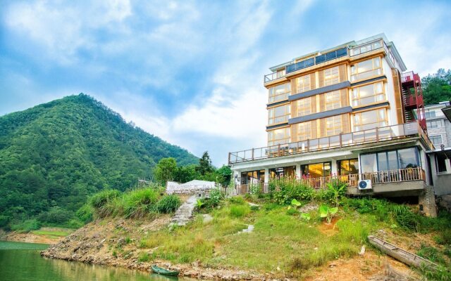 Floral Hotel Qiandaohu Deyishe Inn